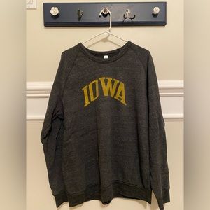 Cute Iowa crewneck - comfy and oversized style!